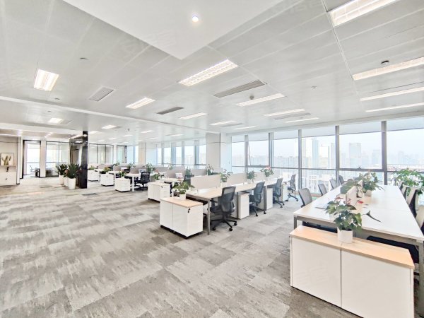 华府大道蓝润置地400平超大采光面舒适办公50卡座地铁口