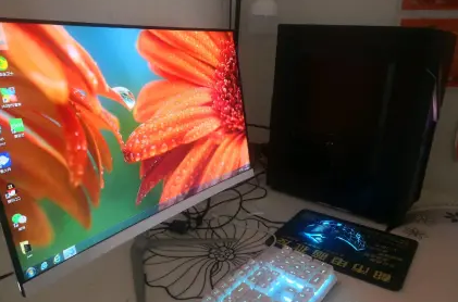 一手自用设计酷睿I5工业制图，英雄联盟穿越火线办公电脑主机